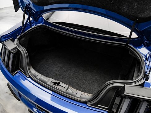 Used 2022 Ford Mustang Shelby GT500 w/ Carbon Fiber Track Pack image 99