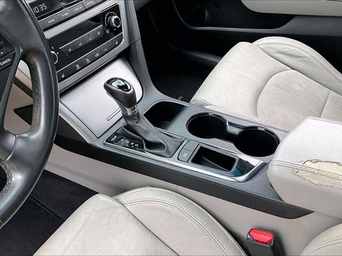 Used 2017 Hyundai Sonata Sport w/ Value Edition Package 02 image 16