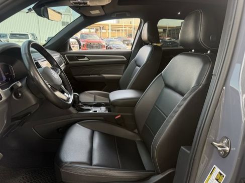 Used 2021 Volkswagen Atlas Cross Sport SEL R-Line w/ Cross Sport MDO Package FWD image 24