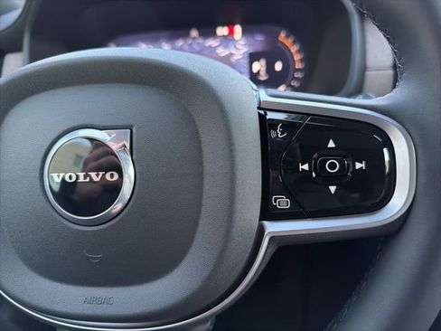 New 2026 Volvo XC90 B5 Plus w/ Protection Package Premier image 19