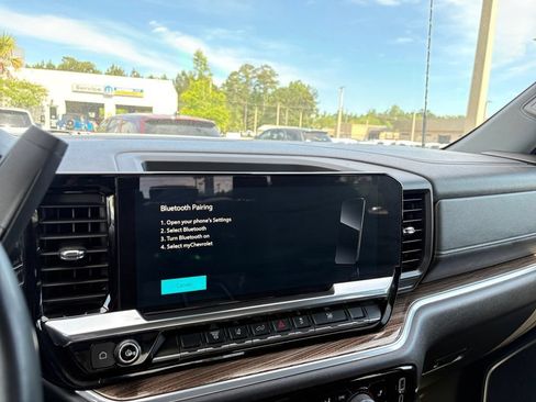 Used 2025 Chevrolet Silverado 2500 LT w/ Convenience Package AWD/4WD image 19
