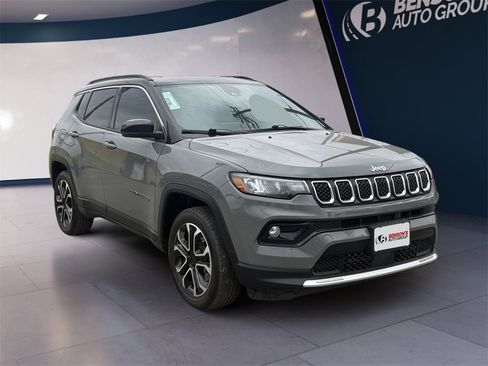 Used 2024 Jeep Compass Limited image 7