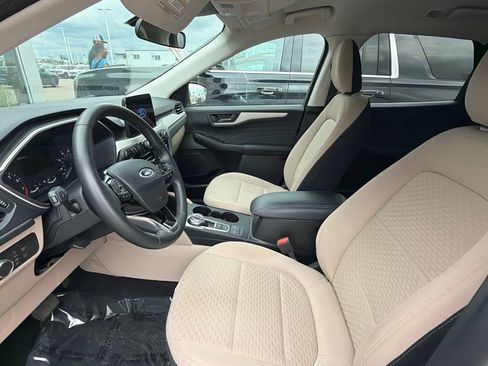 Used 2022 Ford Escape SE w/ Cold Weather Package AWD/4WD image 10