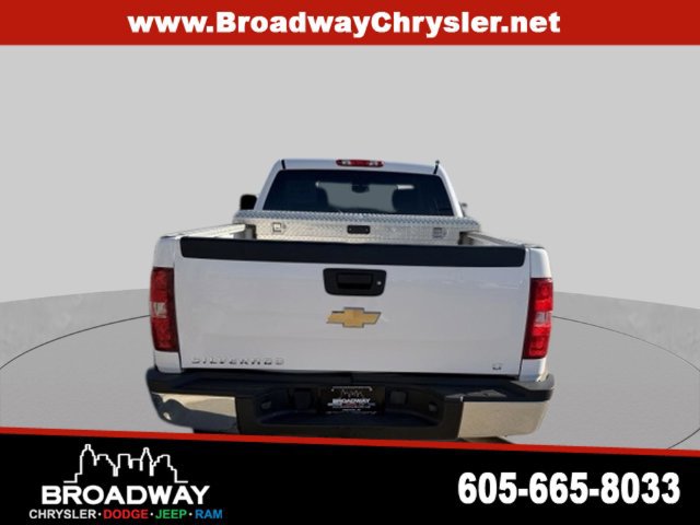 Used 2011 Chevrolet Silverado 2500 LT w/ Interior Plus Package AWD/4WD image 7