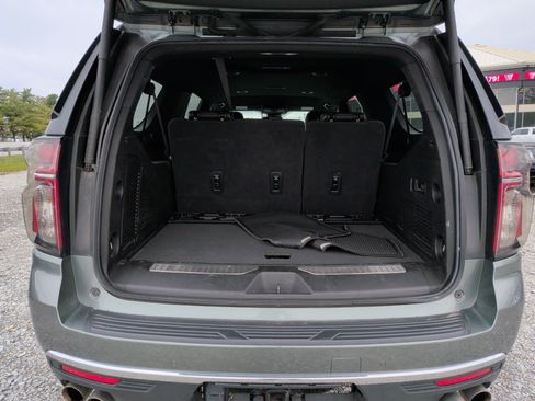 Used 2023 Chevrolet Suburban Premier image 26