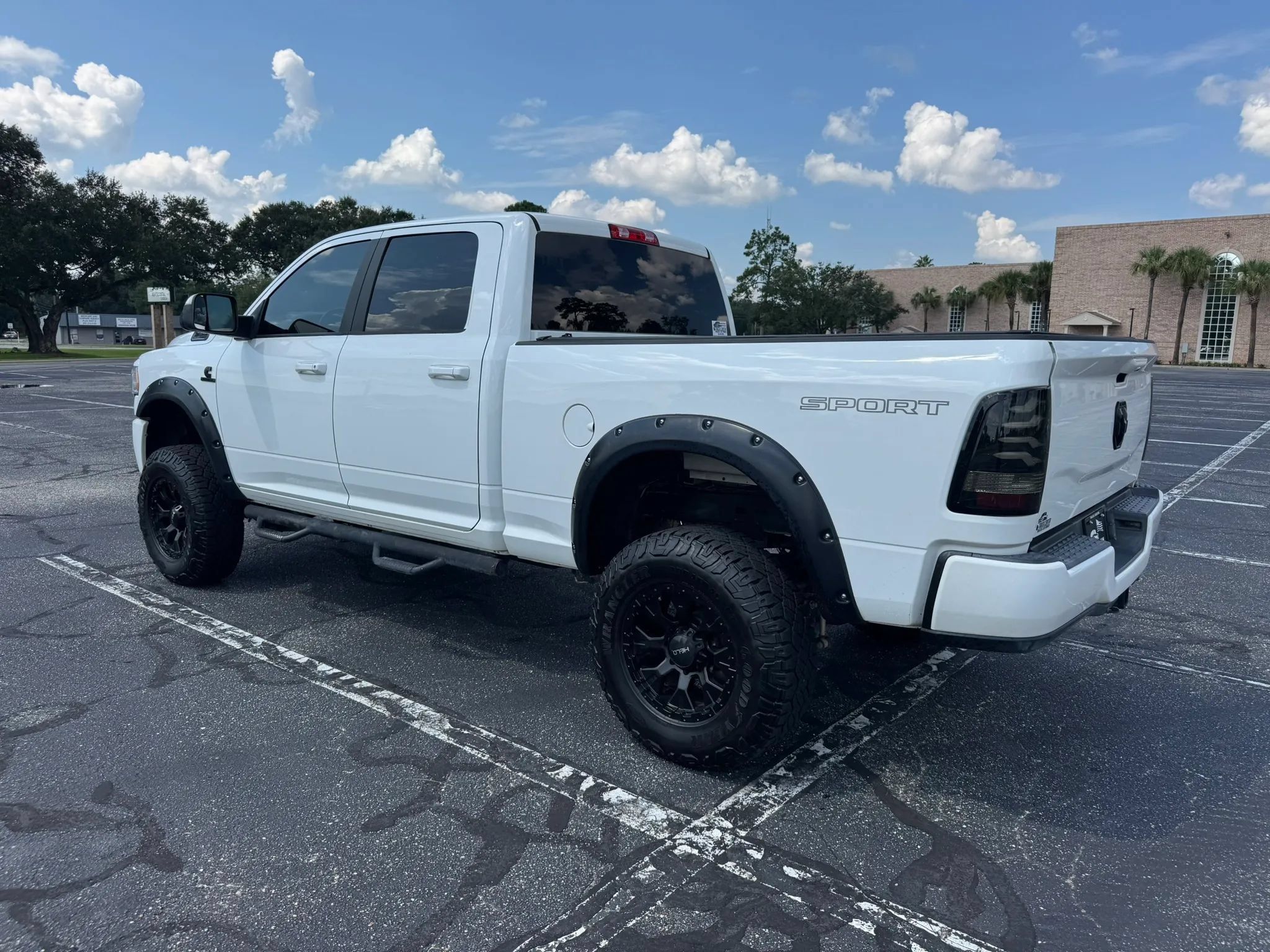 Used 2020 RAM 2500 Big Horn w/ Level 1 Equipment Group AWD/4WD image 8