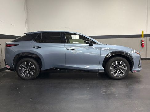 Used 2023 Lexus RZ 450e Premium w/ Technology Package AWD/4WD image 5