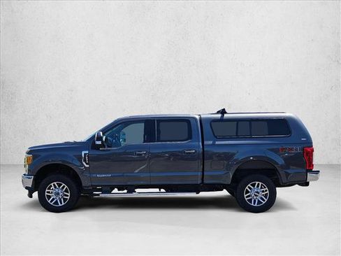 Used 2017 Ford F250 Lariat w/ Lariat Value Package AWD/4WD image 9