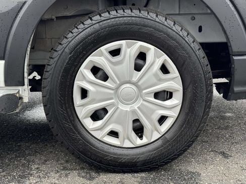 Used 2025 Ford Transit 250 Low Roof w/ Exterior Upgrade Package RWD image 10