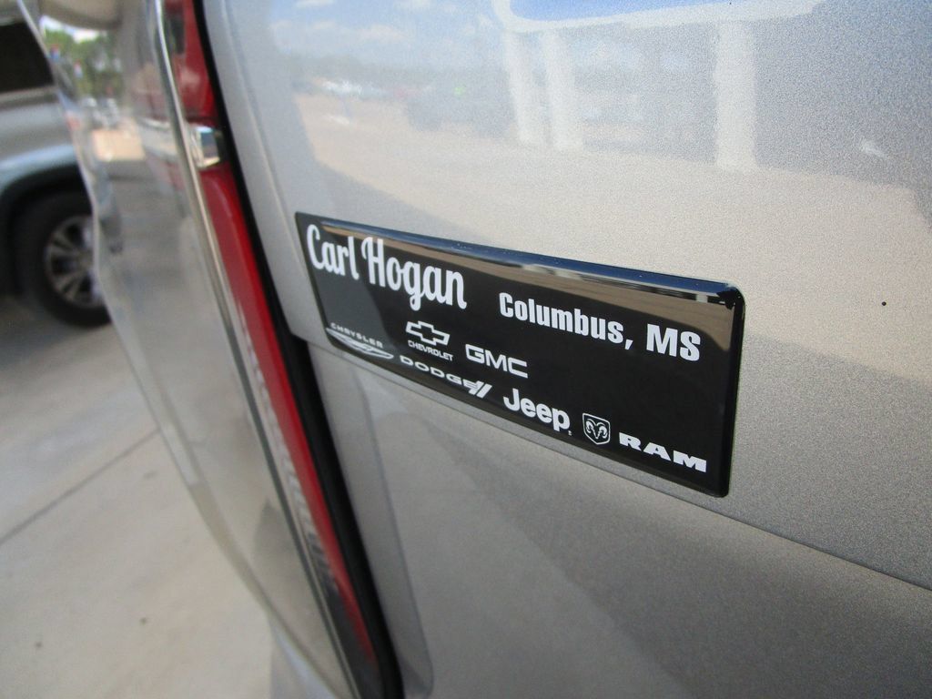 Used 2023 Chevrolet Tahoe LT w/ Luxury Package RWD image 15