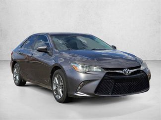 Used 2017 Toyota Camry SE FWD video 3