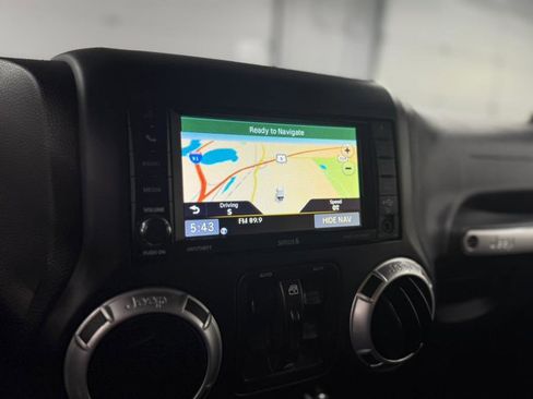 Used 2015 Jeep Wrangler Unlimited Sahara w/ Dual Top Group image 20