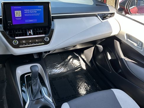 Used 2025 Toyota Corolla LE w/ LE Premium Package image 15