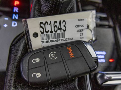 Used 2023 Jeep Compass Limited AWD/4WD image 30