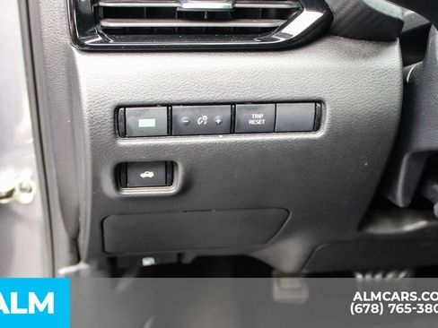 Used 2024 Nissan Sentra SV FWD image 31
