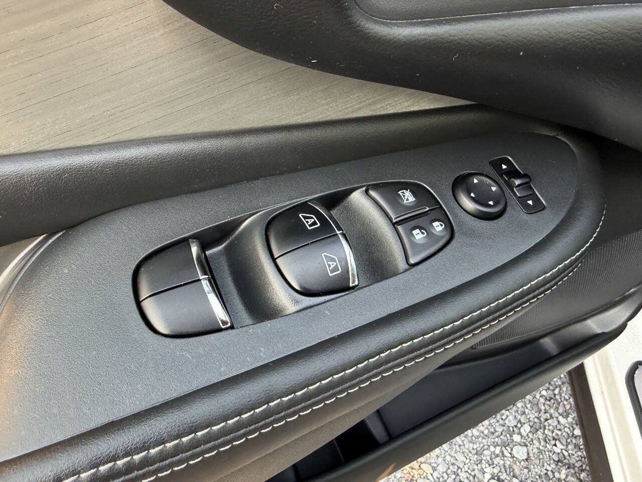 Used 2018 Nissan Murano SL AWD/4WD image 17