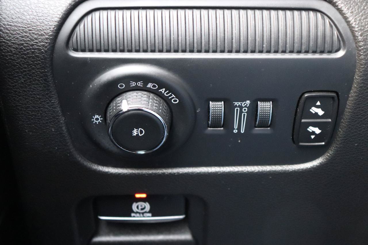 Used 2024 Jeep Wagoneer Series II AWD/4WD image 51