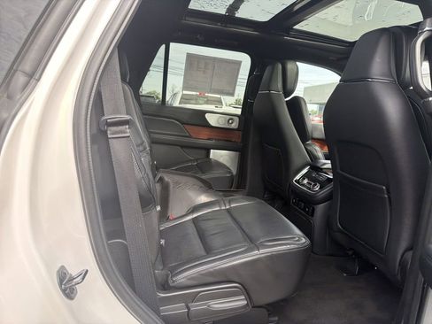 Used 2019 Lincoln Navigator Reserve w/ Cargo Package AWD/4WD image 18