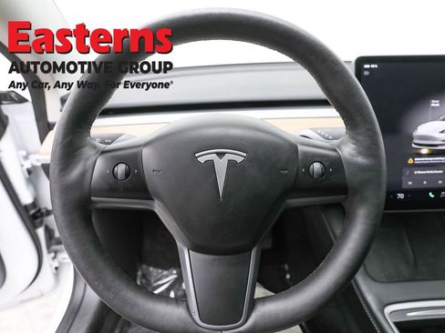 Used 2023 Tesla Model 3 Standard Range image 10
