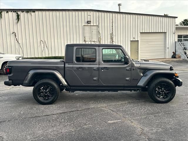 Used 2023 Jeep Gladiator Sport AWD/4WD image 13