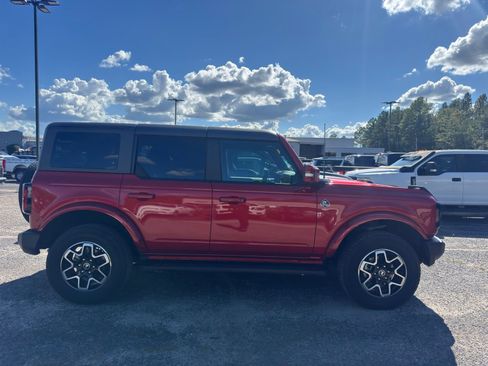 Used 2024 Ford Bronco Outer Banks AWD/4WD image 4