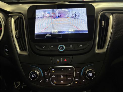 Used 2024 Chevrolet Malibu LT image 18