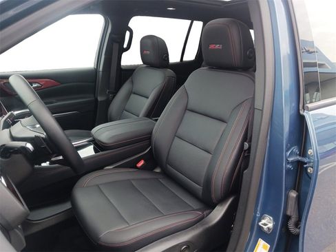 Used 2025 Chevrolet Traverse Z71 w/ Driver Confidence Package image 27