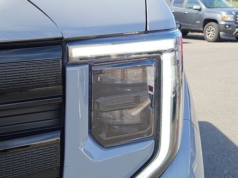 Used 2024 GMC Sierra 1500 Elevation AWD/4WD image 9