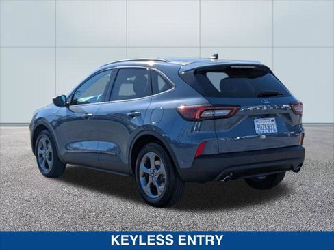 Used 2025 Ford Escape ST-Line w/ Equipment Group 301A image 3