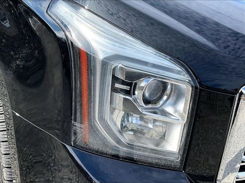 Used 2019 GMC Yukon XL Denali w/ Denali Ultimate Package image 26