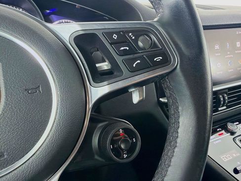 Certified 2023 Porsche Cayenne Coupe AWD/4WD image 13