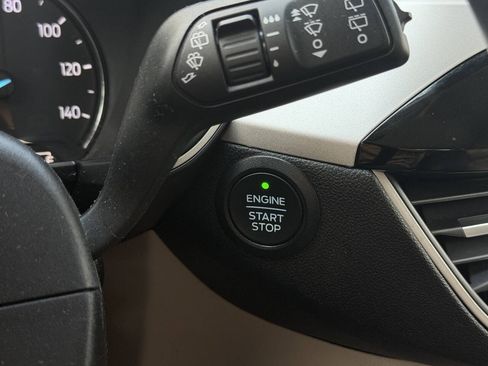 Used 2021 Ford Escape SEL AWD/4WD image 24