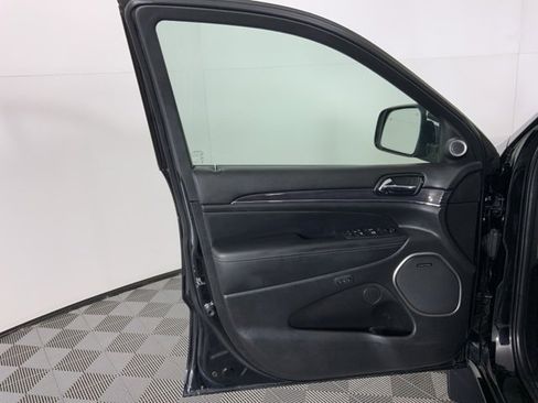 Used 2021 Jeep Grand Cherokee Overland image 12