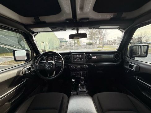 Used 2021 Jeep Wrangler Unlimited Sport image 15