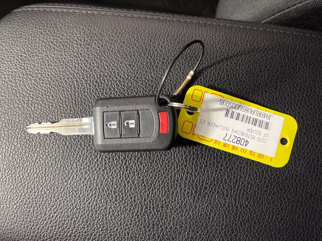 Used 2025 Mitsubishi Outlander Sport ES AWD/4WD image 26