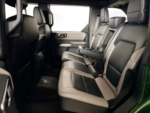 Used 2023 Ford Bronco Wildtrak image 35