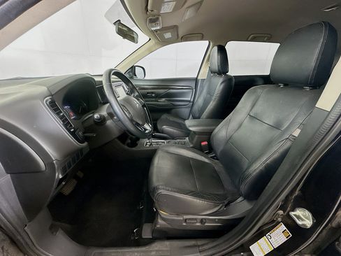 Used 2016 Mitsubishi Outlander SEL FWD image 13