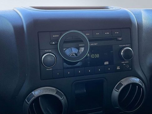 Certified 2018 Jeep Wrangler Sport image 10