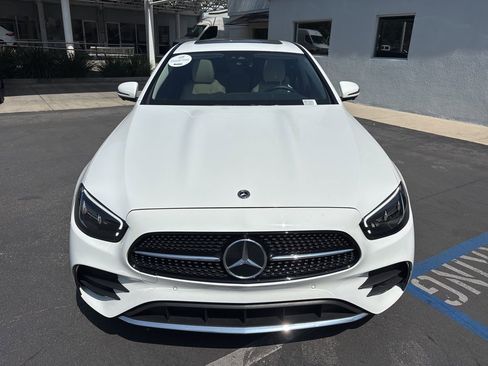 Used 2022 Mercedes-Benz E 350 Sedan image 3