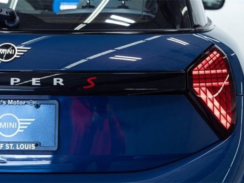 New 2026 MINI Cooper S image 8