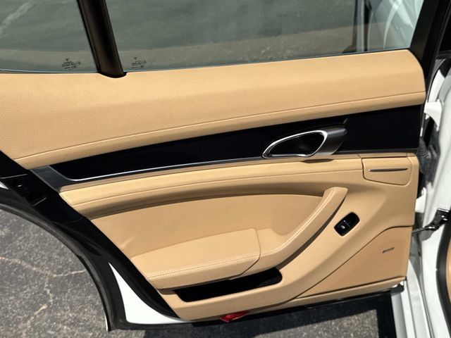 Used 2014 Porsche Panamera S RWD image 22
