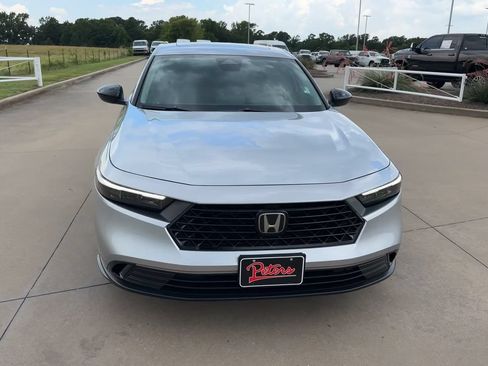 Used 2026 Honda Accord SE image 4
