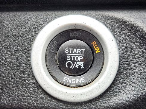Used 2015 RAM 1500 Laramie w/ Convenience Group AWD/4WD image 23