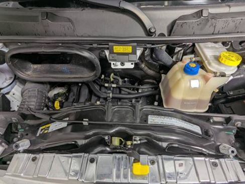 Used 2025 RAM ProMaster 2500 w/ U-Haul Equipment Group FWD image 27