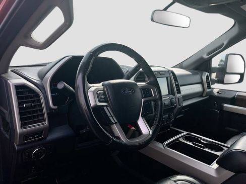Used 2019 Ford F250 Lariat w/ Lariat Value Package AWD/4WD image 9