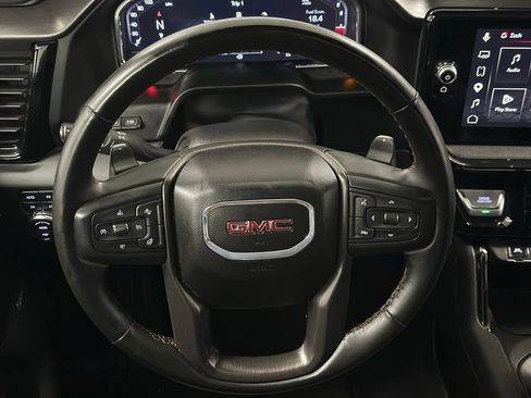 Used 2024 GMC Sierra 1500 AT4 w/ Technology Package AWD/4WD image 4