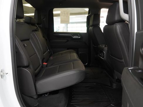 Used 2024 GMC Sierra 3500 SLT w/ SLT Convenience Package AWD/4WD image 33