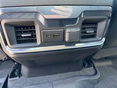 Used 2022 Chevrolet Silverado 1500 LTZ AWD/4WD image 12