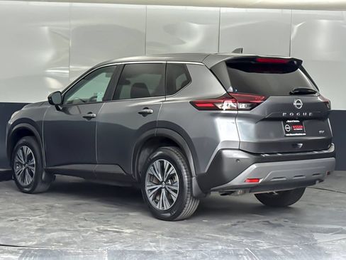Used 2023 Nissan Rogue SV FWD image 5