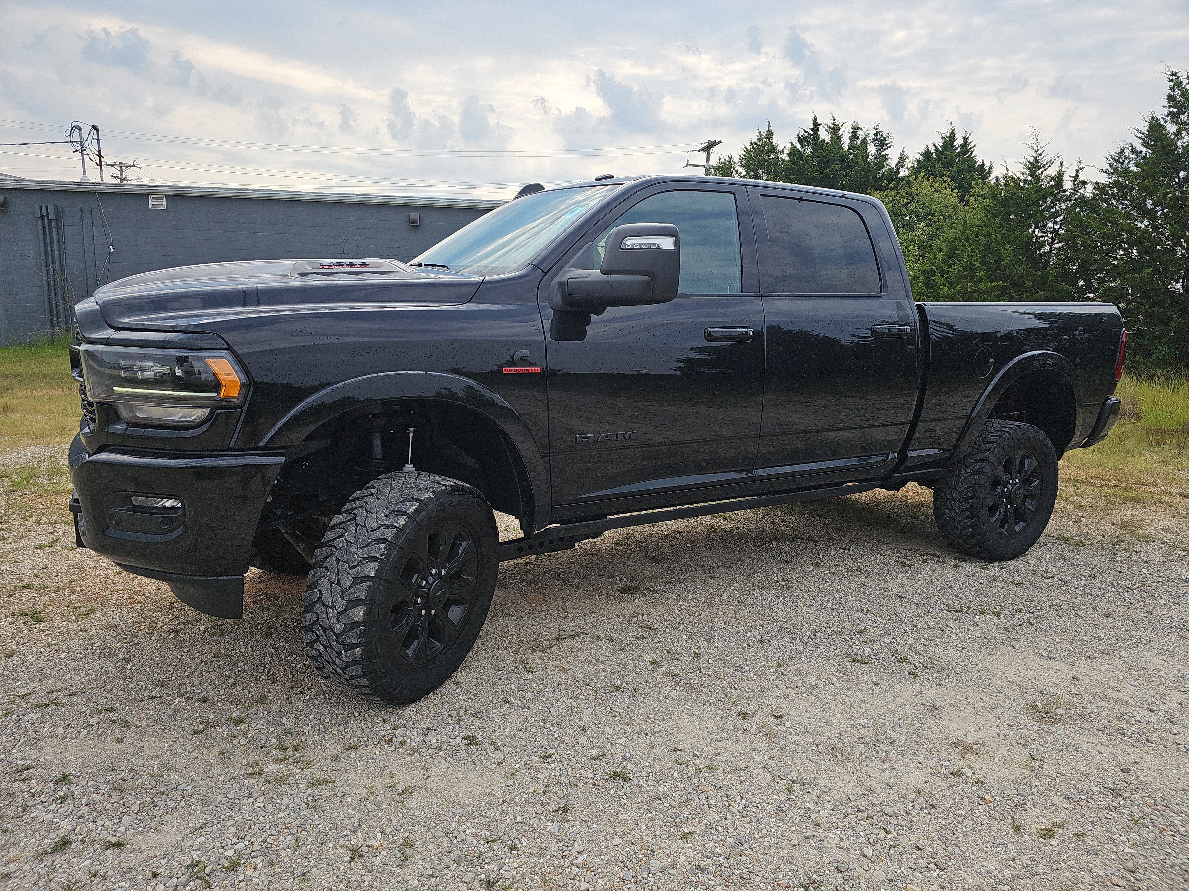 Used 2024 RAM 2500 Limited AWD/4WD image 8